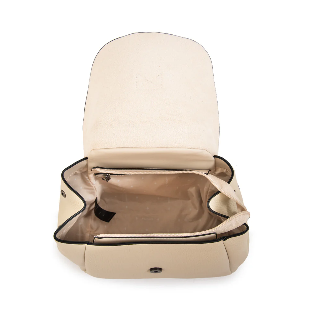 Mochila con tapa mediana jessie blanco crudo - Imagen 4