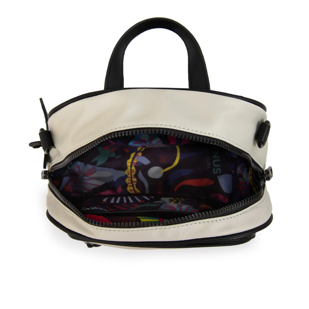 Mochila mediana carina gris claro - Imagen 4